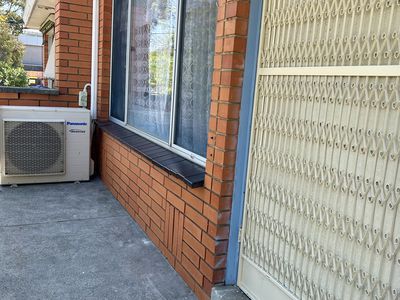 2 / 136 Hoffmans Road, Essendon