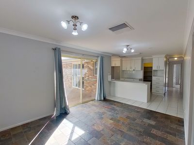 37 Davidson Drive, Dubbo