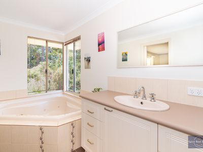 2 Maloney Close, Ocean Beach