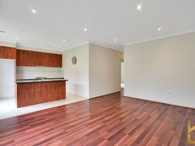 1 / 3 Bellinger Crescent, Wyndham Vale