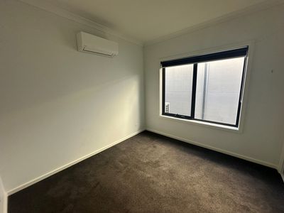 35A Hindmarsh Drive, Manor Lakes