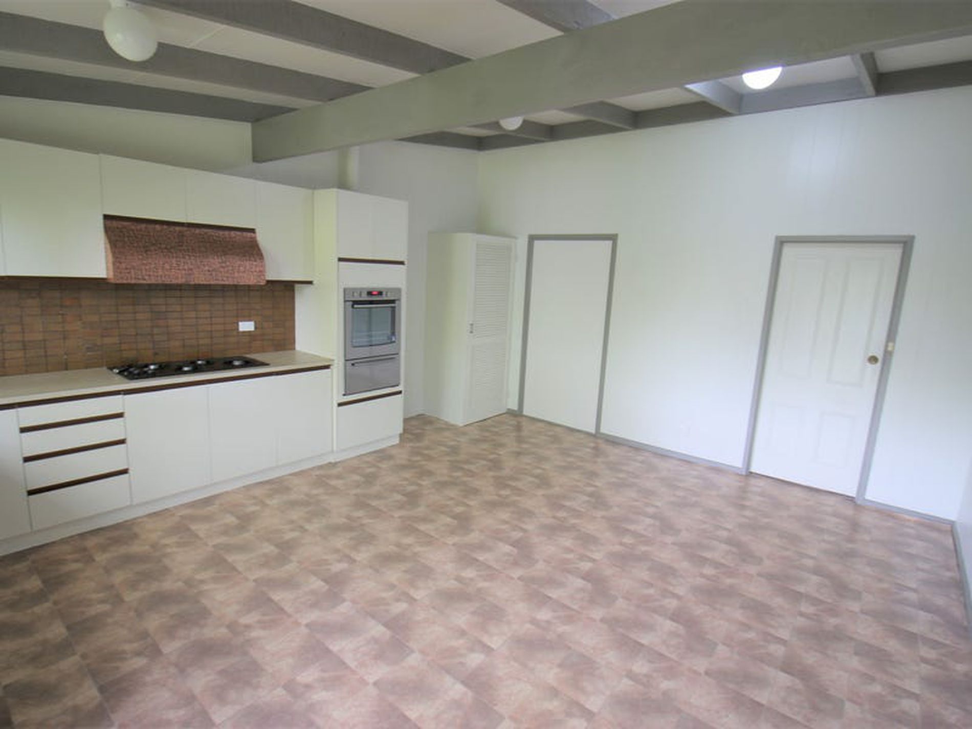 18 Lawton Avenue, Geelong West