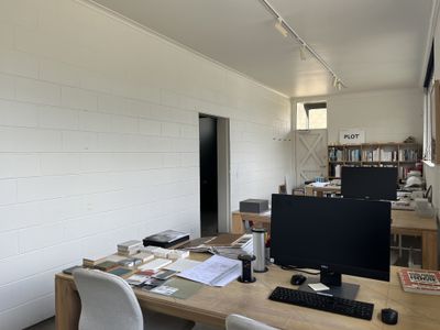 1 / 14 Lambert Avenue, Newtown