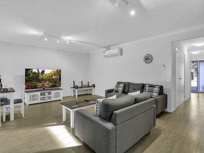 1a Yallaroo Chase, Werribee