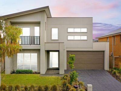 20 Lenigas Crescent, Manor Lakes