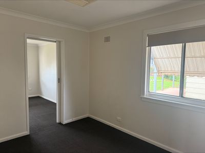 11 Kookaburra, Parkes