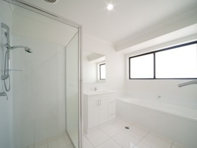 18 Companion Way, Cannonvale