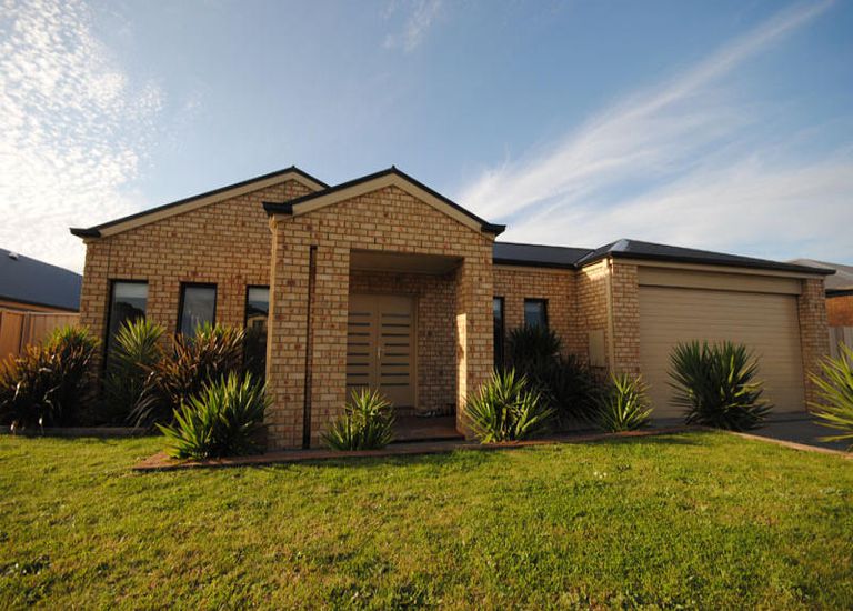 19 Coastal Court, Portland