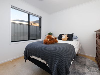 16 BIRKDALE TERRACE, Wodonga