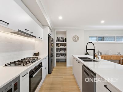 16 Red Cottonwood Road, Huntley