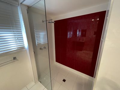 2 Nerissa Grove, Oak Park