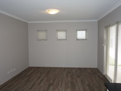 5/22 Moreing Street, Ascot