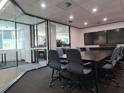 1:02 / 55 Blackall Street, Barton