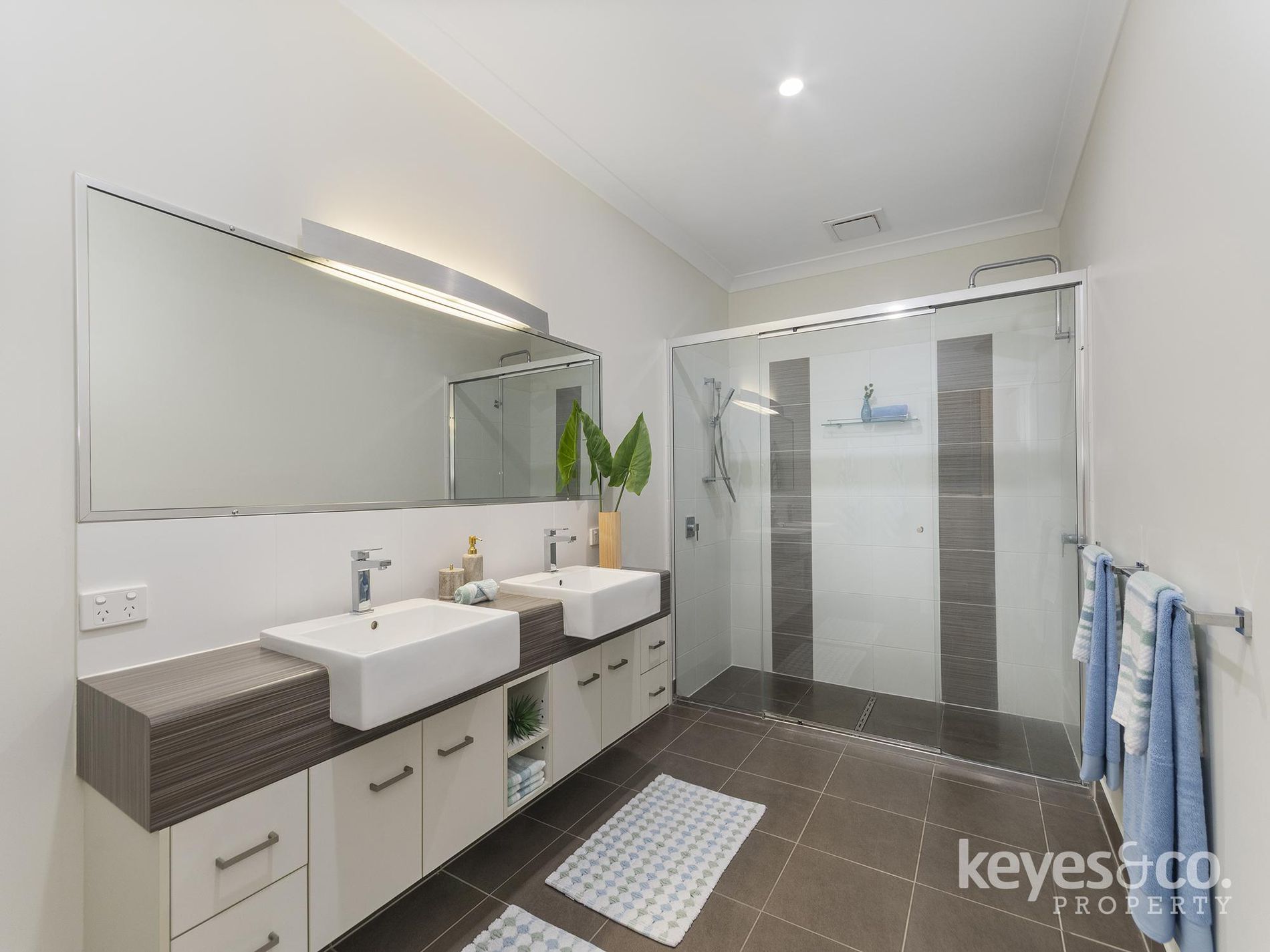 87 Springbrook Parade, Idalia