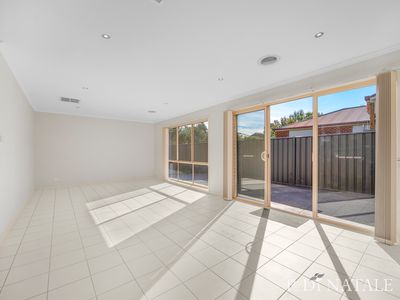 3 Radiata Close, Wyndham Vale