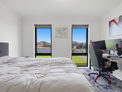 12 Axton Close, George Town