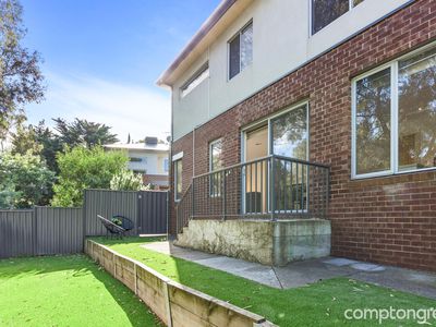 4 / 8 Waratah Street, West Footscray