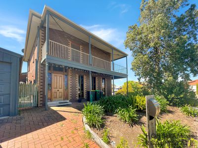 1 / 2 Byrne Street, Horsham
