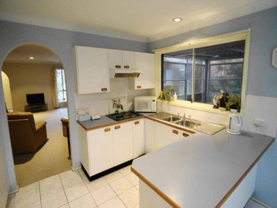 4 West Close, Hawks Nest