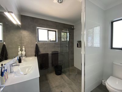 8A Layde Court, Urangan