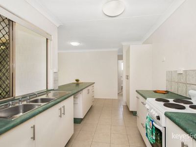 70 Colchester Crescent, Kirwan