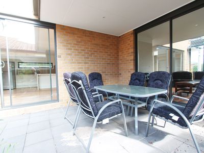 1 / 4 Harlington Street, Clayton