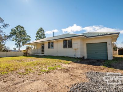 19 Railway Street, Glen Innes