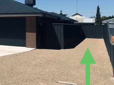 22 Lewis Crescent, Finley