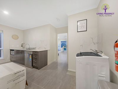 Bedroom 2 / 15 Grandvista Boulevard, Werribee