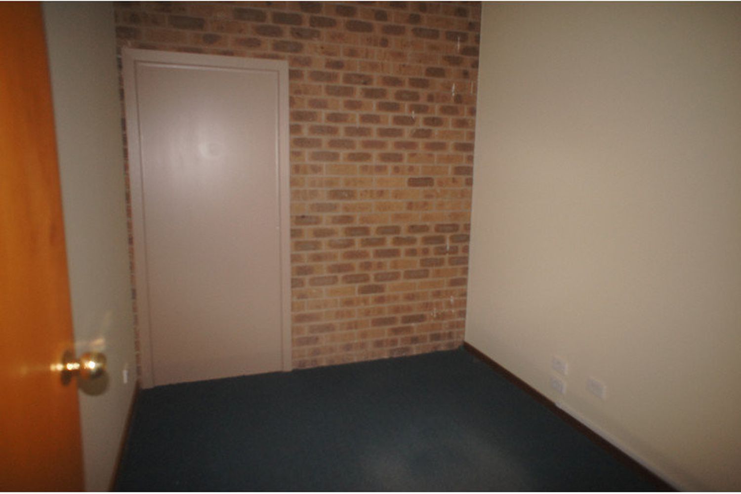 2 / 31 - 33 O'Callaghans Prd, Horsham