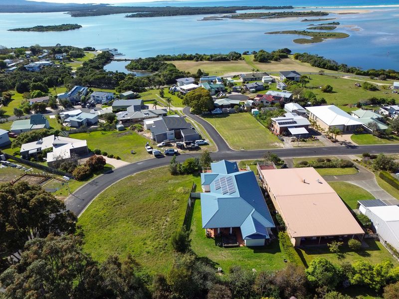 2 Raheen Drive, Mallacoota