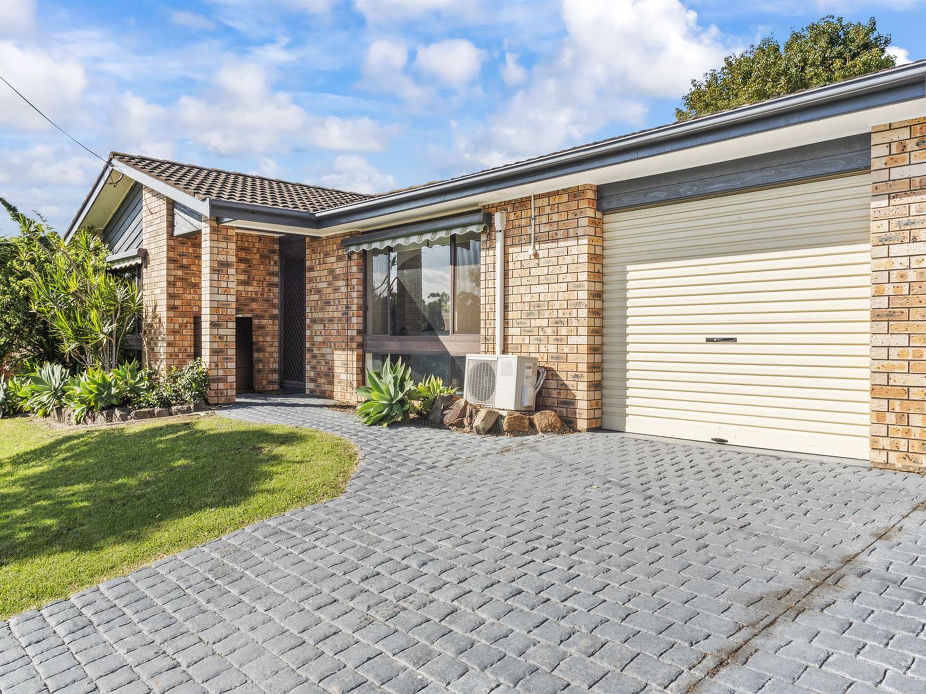 22 Leigh Crescent, Ulladulla