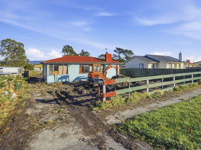 81 Friend Street, George Town