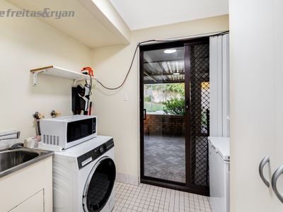 12 Tablo Court, South Lake