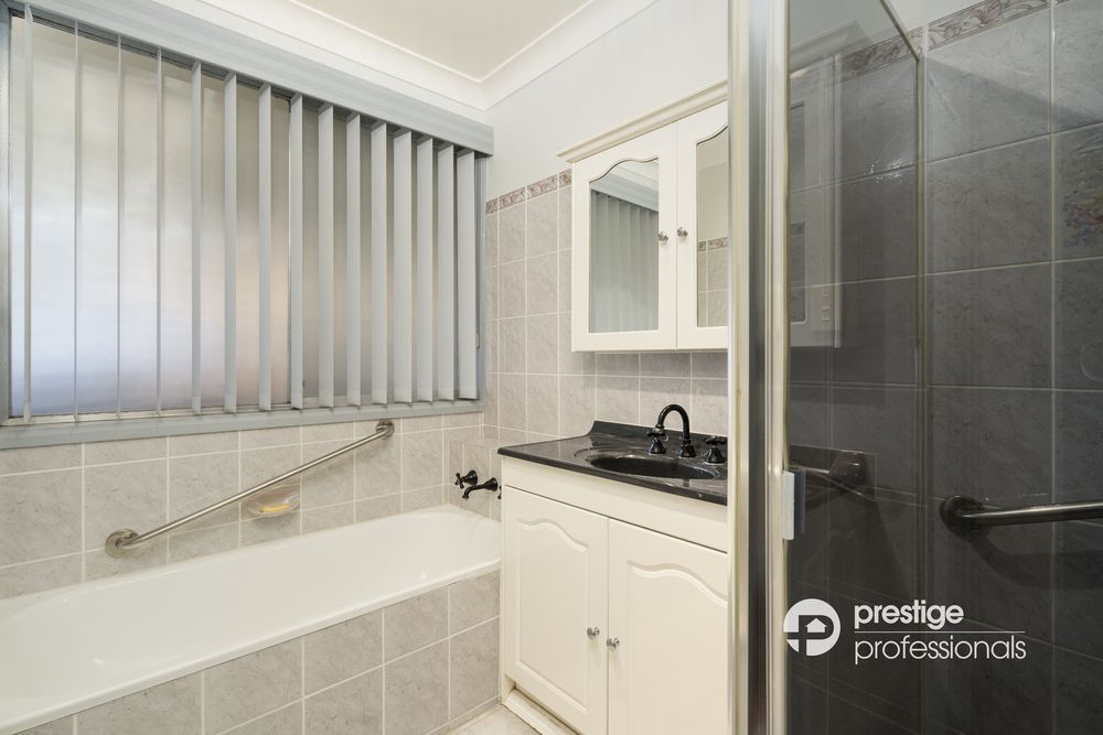 37 Edgecombe Avenue, Moorebank
