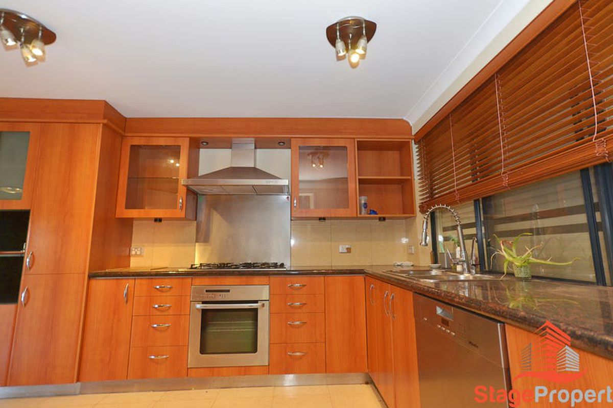 12 Bronzewing Loop, Wembley