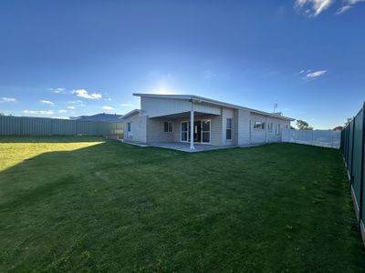 27 Sunningdale Close, Dubbo