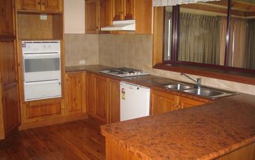 104 Tivendale Road, Officer
