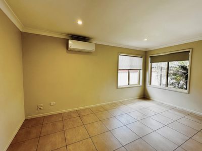 7a Bakeri Circuit, Warabrook