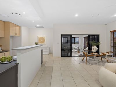 42 Gordon Crescent, Wakerley