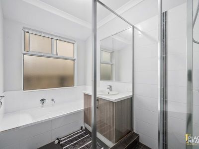 6 Kendale Way, Meadow Springs