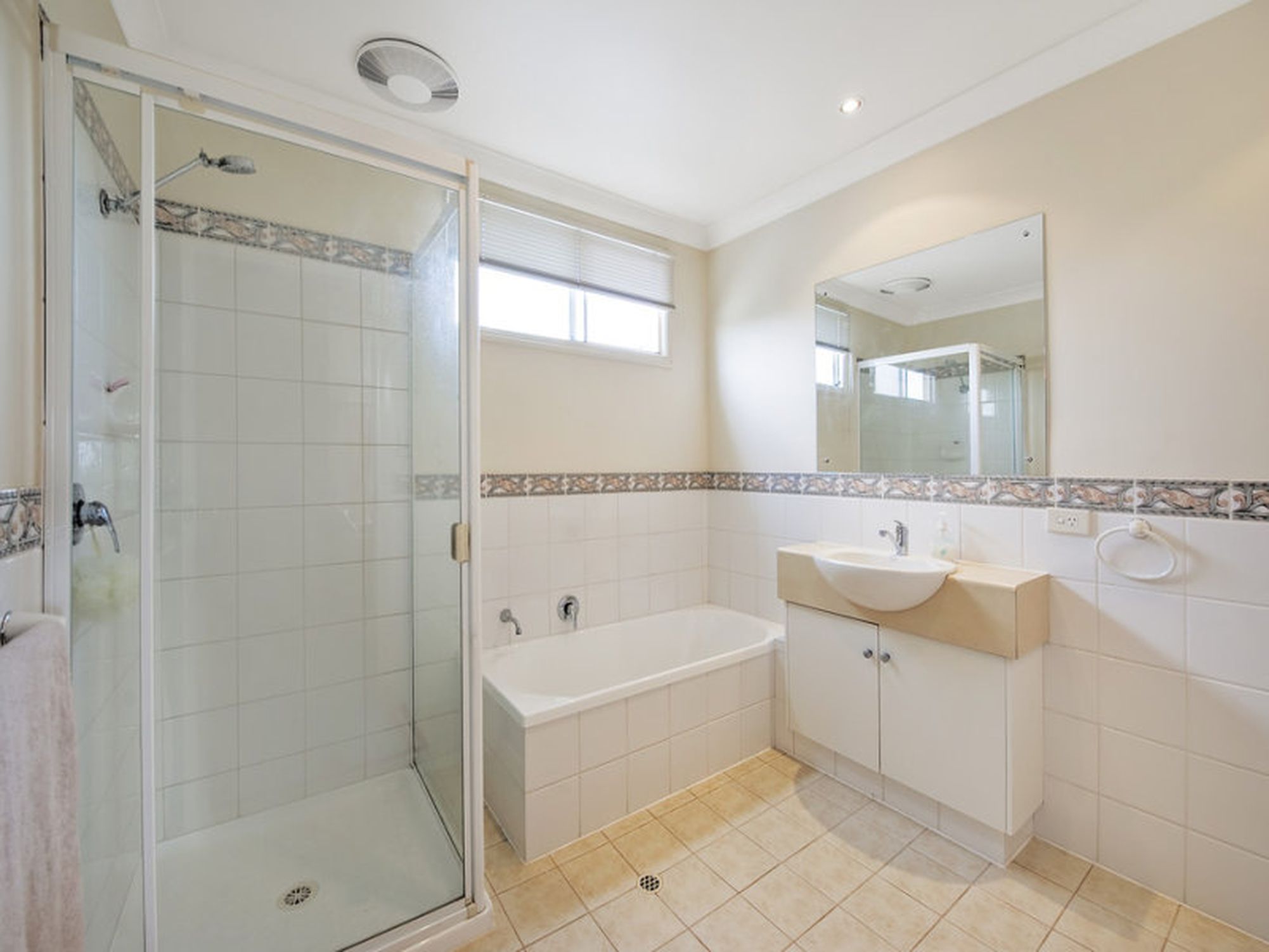 12 Northgate Parade, Northgate