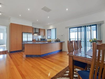 12 Peter Drive, Sunshine West