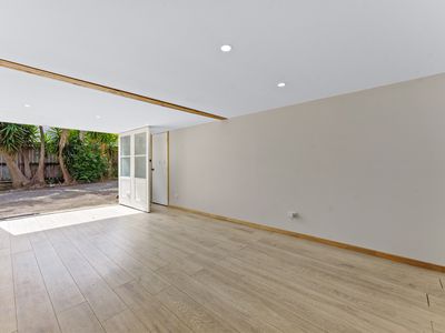 2/9A Eversleigh Road, Belmont