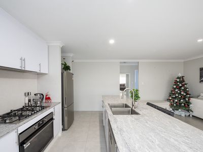 1 Kookynie Loop , Baldivis