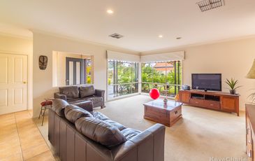 5 Chatsworth Court, Beaconsfield