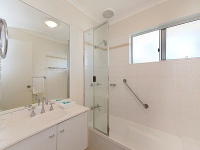 12 / 10 Robert Street, Noosaville