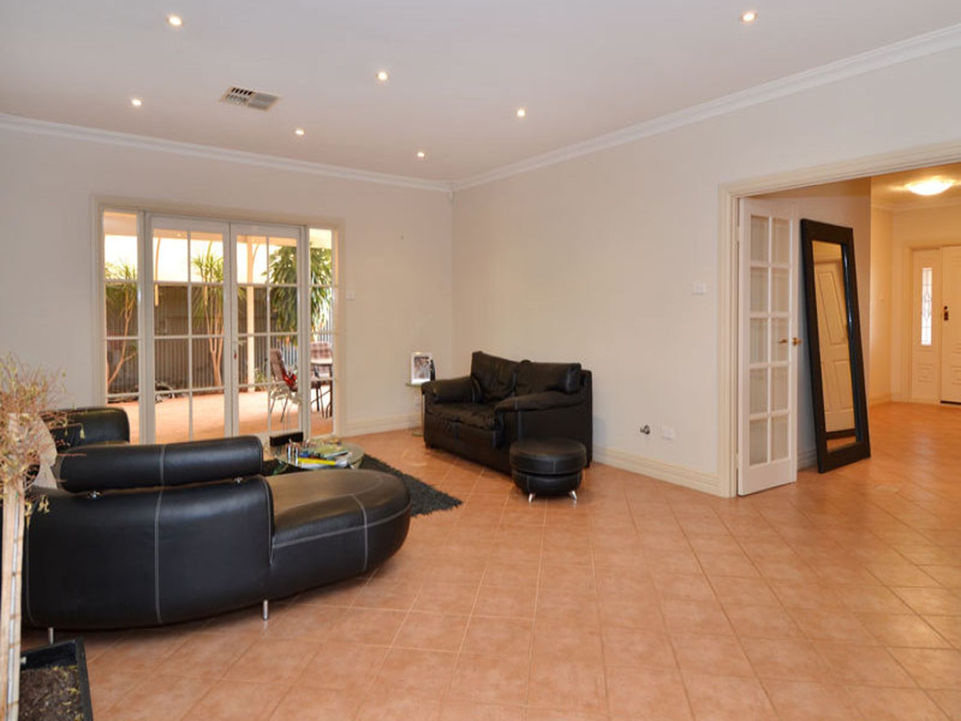 27 Quartermaine Street, Somerville