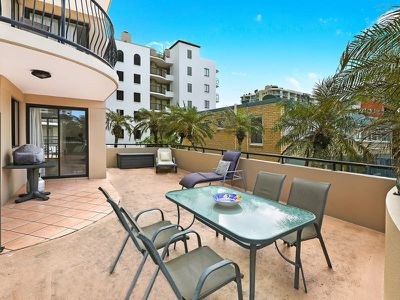 17 / 32 River Esplanade, Mooloolaba