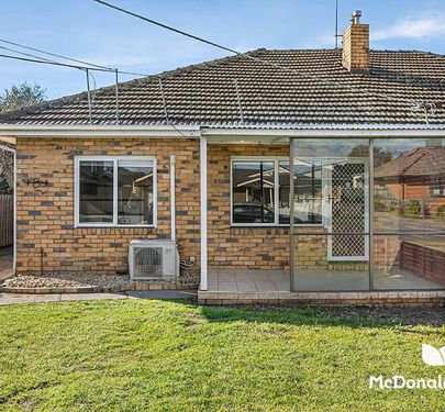 2 / 8 Waratah Avenue, Tullamarine